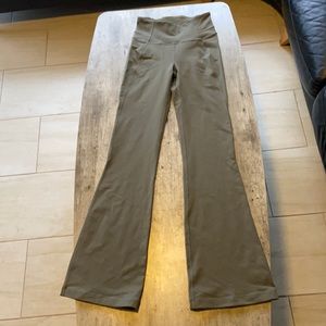 lululemon groove pants